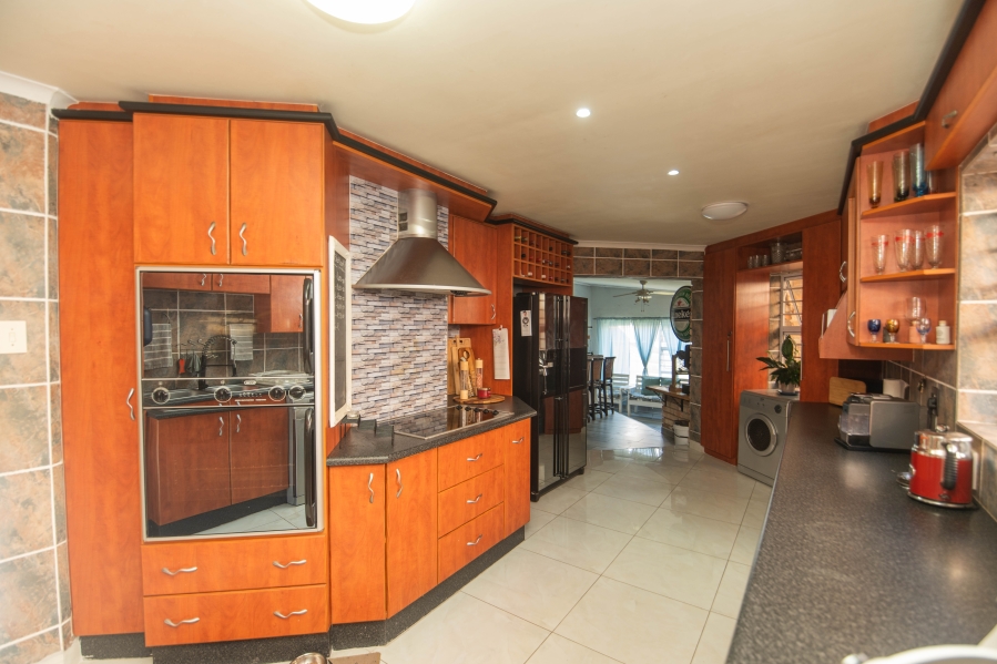 6 Bedroom Property for Sale in Sherwood Eastern Cape